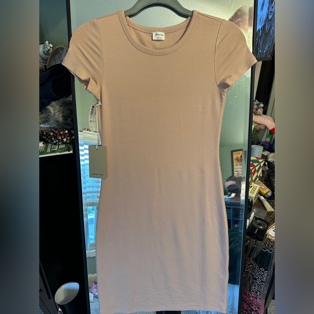 NWT Aritzia Wilfred Free Tiny T Shirt Dusty Pink Mini Dress